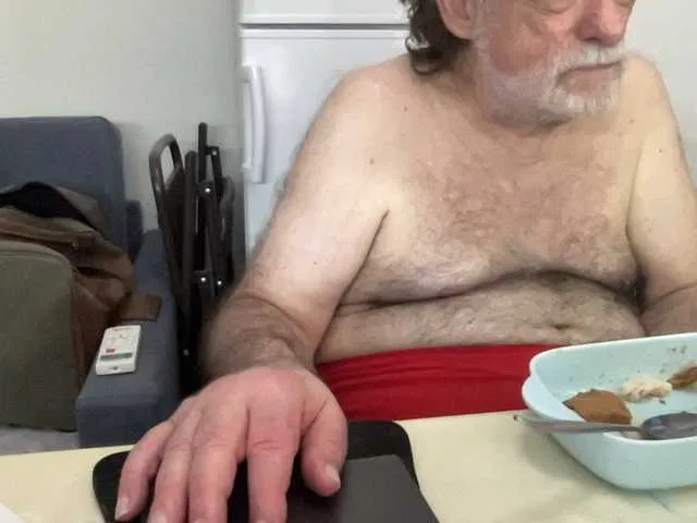 Live sex webcam photo for coach-karl #291252559