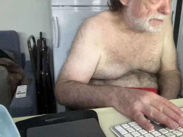 Live sex webcam photo for coach-karl #291285307