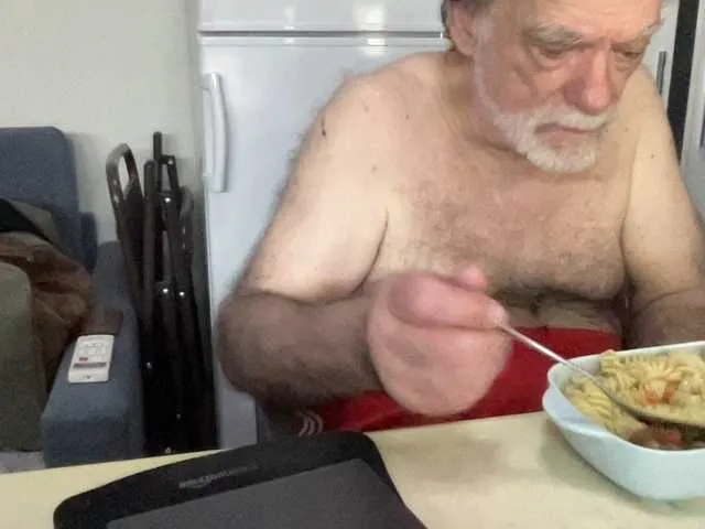 Live sex webcam photo for coach-karl #291308818