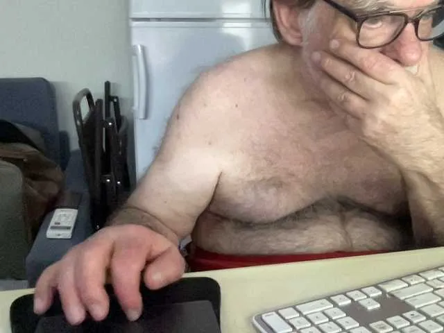 Live sex webcam photo for coach-karl #291321695