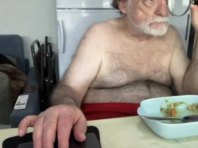 Live sex webcam photo for coach-karl #291326536