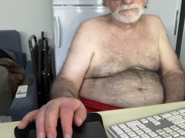 Live sex webcam photo for coach-karl #291335150