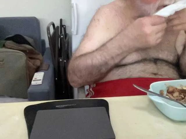 Live sex webcam photo for coach-karl #291345961