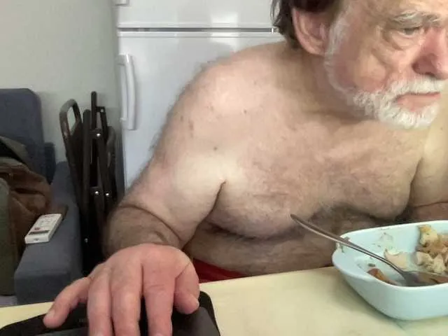 Live sex webcam photo for coach-karl #291353198