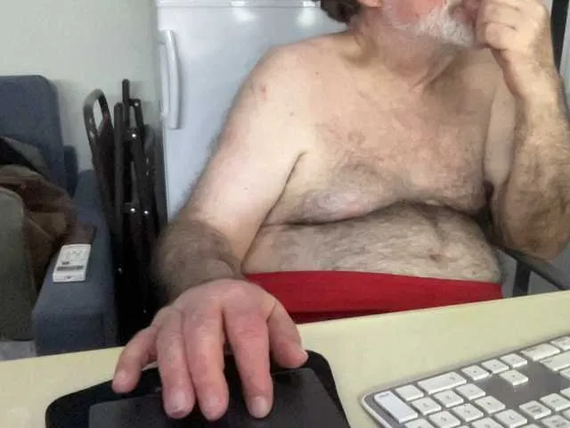 Live sex webcam photo for coach-karl #291356377