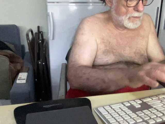 Live sex webcam photo for coach-karl #291408001