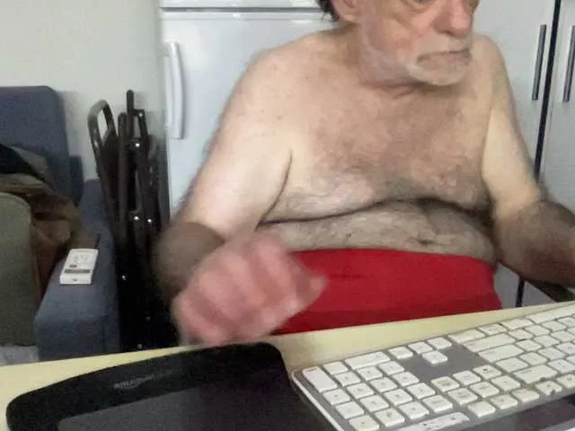 Live sex webcam photo for coach-karl #291412371