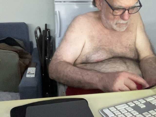 Live sex webcam photo for coach-karl #291421652