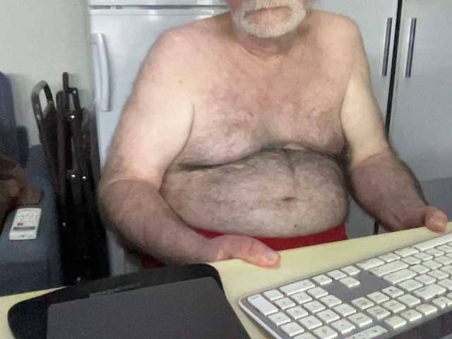 Live sex webcam photo for coach-karl #291428485