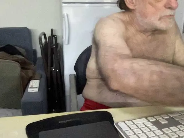 Live sex webcam photo for coach-karl #291448078