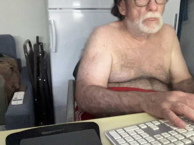 Live sex webcam photo for coach-karl #291503850