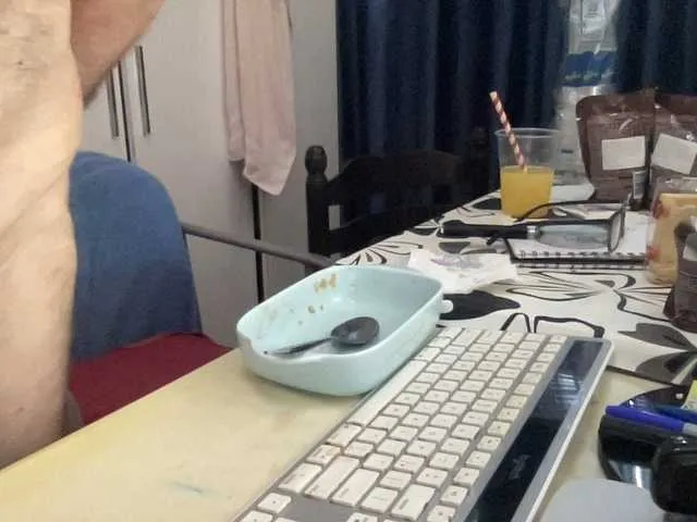 Live sex webcam photo for coach-karl #291542081