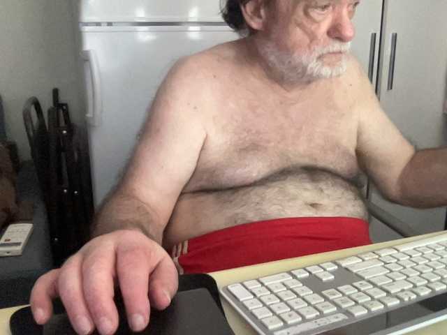 Live sex webcam photo for coach-karl #291548310