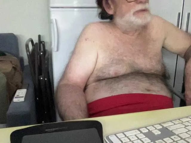 Live sex webcam photo for coach-karl #291558521