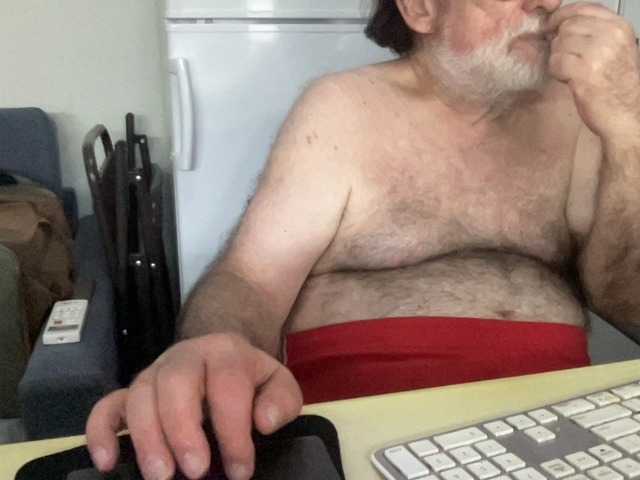 Live sex webcam photo for coach-karl #291565934