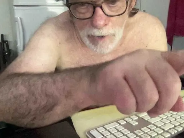 Live sex webcam photo for coach-karl #291672527