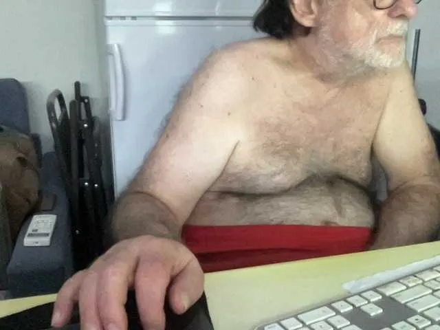 Live sex webcam photo for coach-karl #291683635