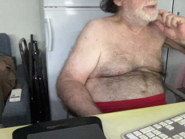 Live sex webcam photo for coach-karl #291710612