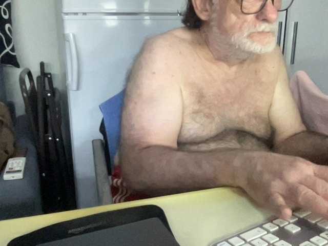 Live sex webcam photo for coach-karl #291729988