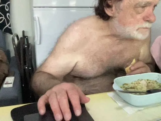 Live sex webcam photo for coach-karl #291760505