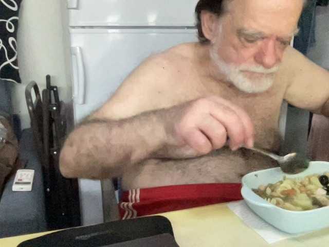 Live sex webcam photo for coach-karl #291867348