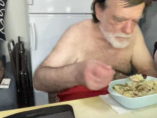 Live sex webcam photo for coach-karl #291908820