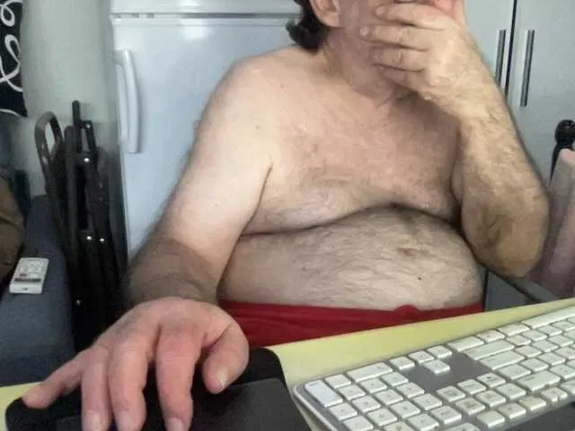 Live sex webcam photo for coach-karl #291936743