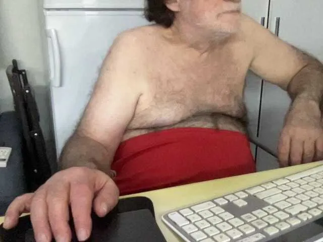 Live sex webcam photo for coach-karl #291969951