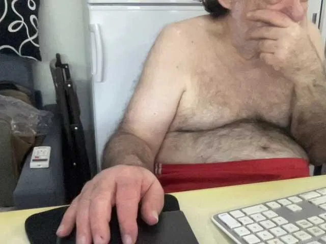 Live sex webcam photo for coach-karl #291993622