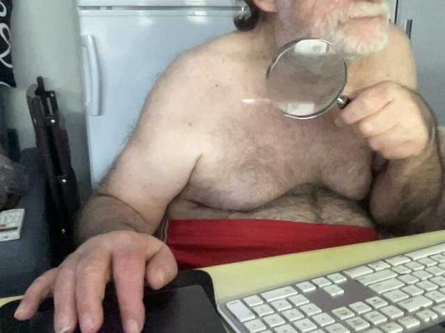 Live sex webcam photo for coach-karl #292030539