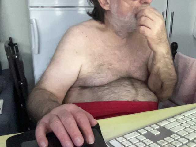 Live sex webcam photo for coach-karl #292057737