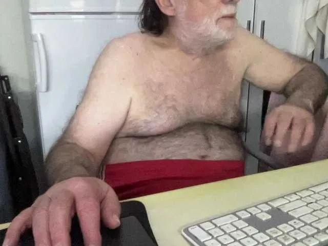 Live sex webcam photo for coach-karl #292064145