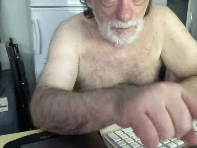 Live sex webcam photo for coach-karl #292088278