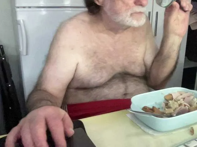 Live sex webcam photo for coach-karl #292127946