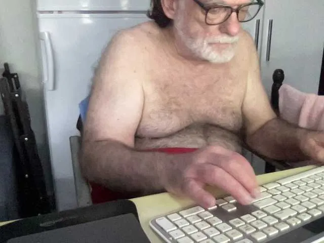 Live sex webcam photo for coach-karl #292131821