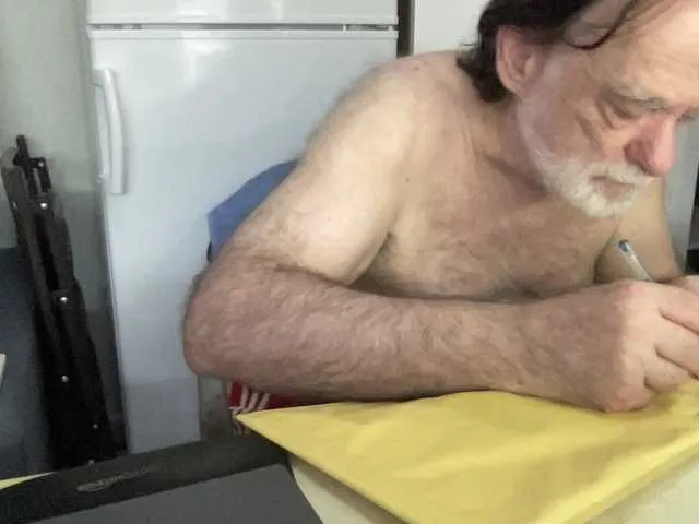 Live sex webcam photo for coach-karl #292142561