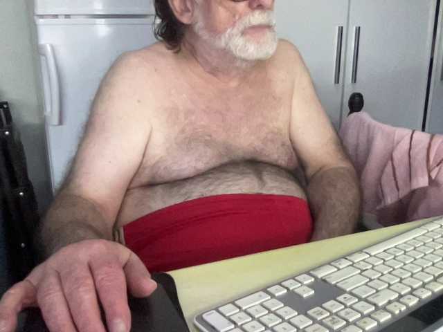 Live sex webcam photo for coach-karl #292179912