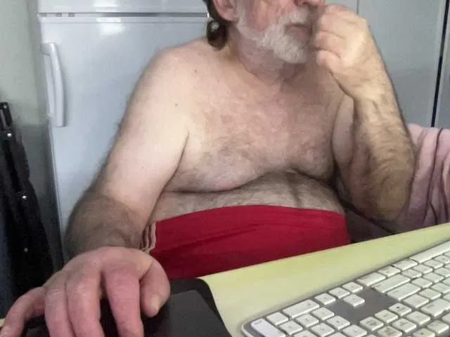 Live sex webcam photo for coach-karl #292186824