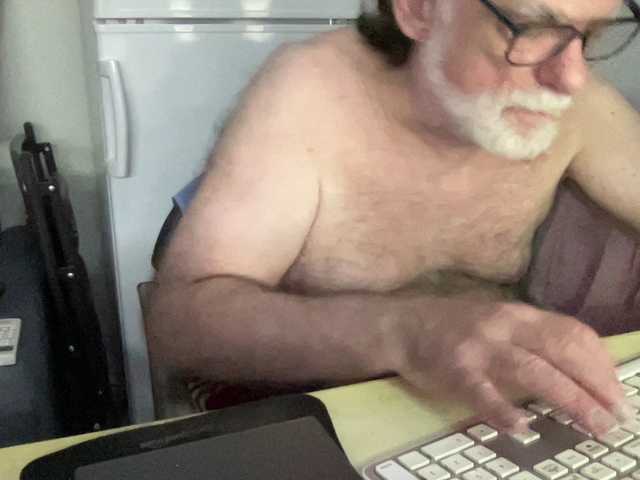 Live sex webcam photo for coach-karl #292198117