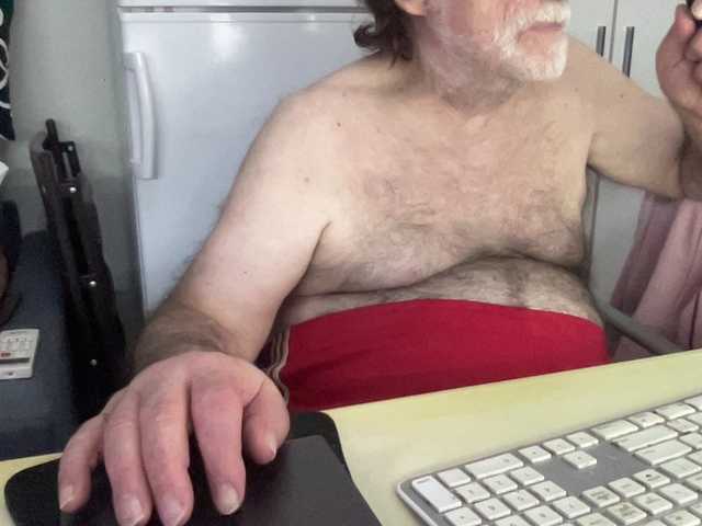 Live sex webcam photo for coach-karl #292206532