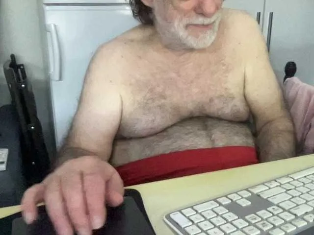 Live sex webcam photo for coach-karl #292247088