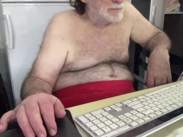 Live sex webcam photo for coach-karl #292261370