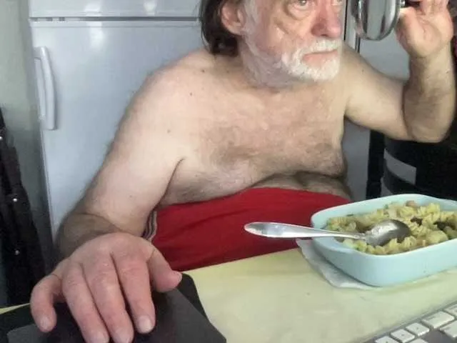 Live sex webcam photo for coach-karl #292302450