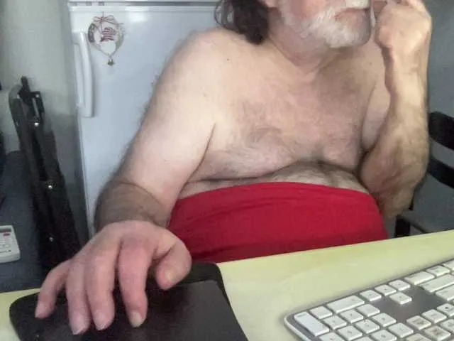 Live sex webcam photo for coach-karl #292391727