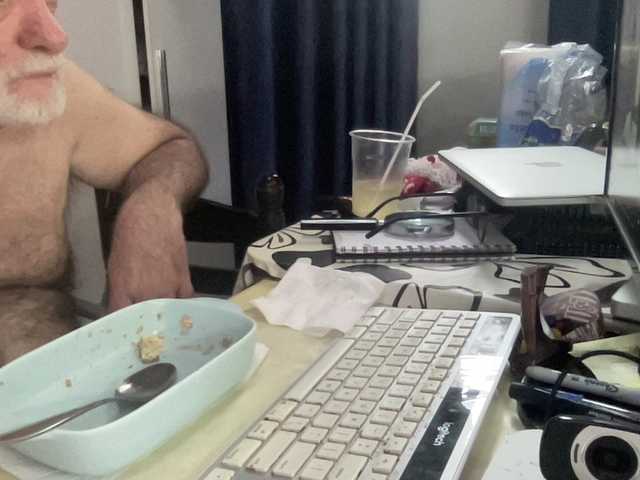 Live sex webcam photo for coach-karl #292408290