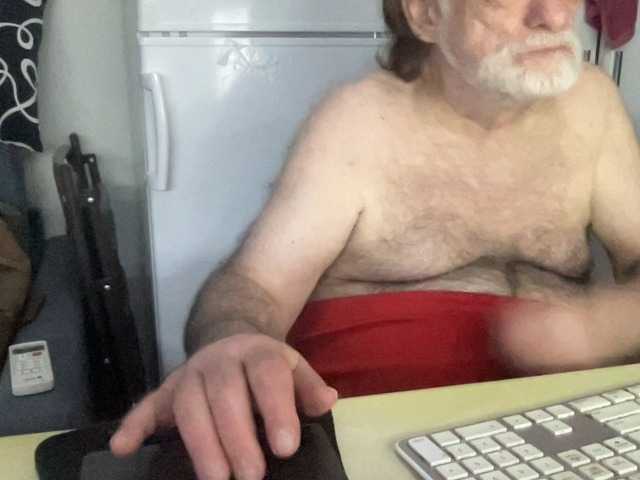 Live sex webcam photo for coach-karl #292410151