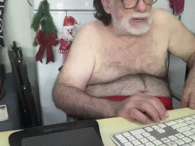 Live sex webcam photo for coach-karl #292419577