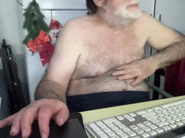 Live sex webcam photo for coach-karl #292523655