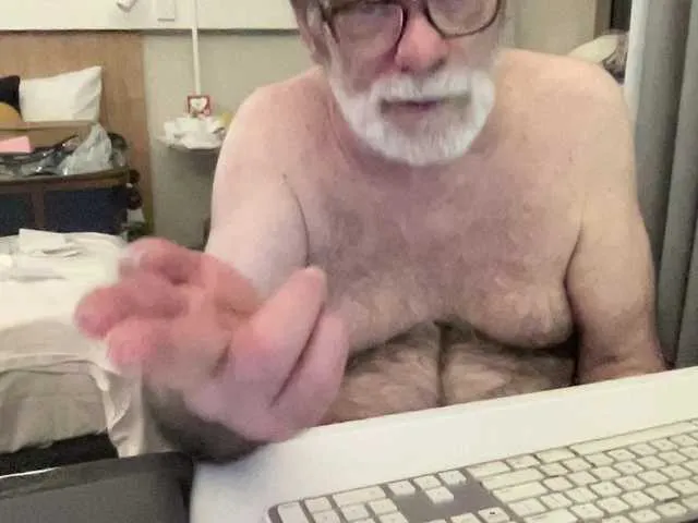 Live sex webcam photo for coach-karl #292818908