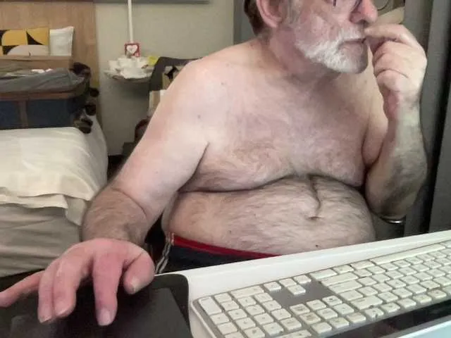Live sex webcam photo for coach-karl #292854044